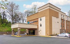 Clarion Pointe Charlottesville