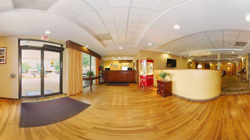 Clarion Pointe Charlottesville Esterno foto