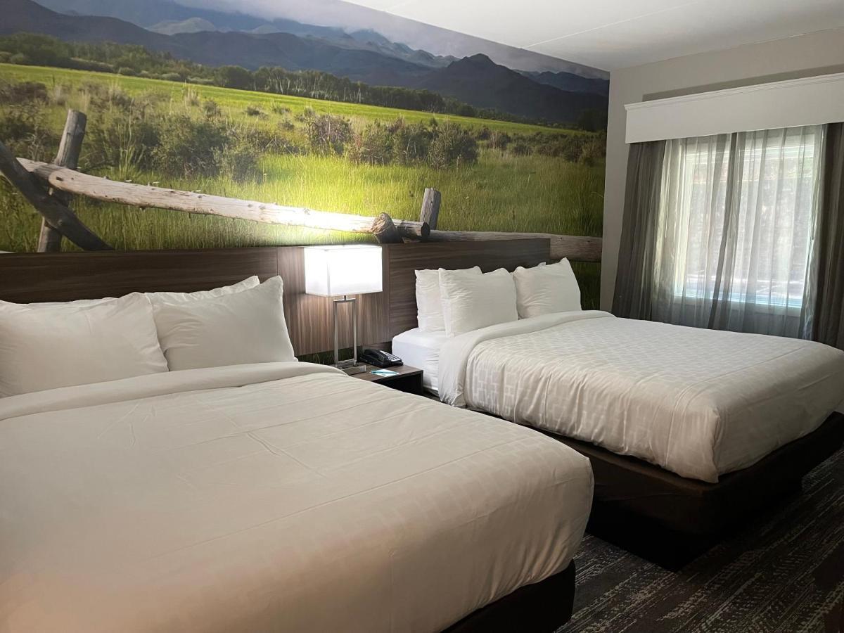 Clarion Pointe Charlottesville Esterno foto