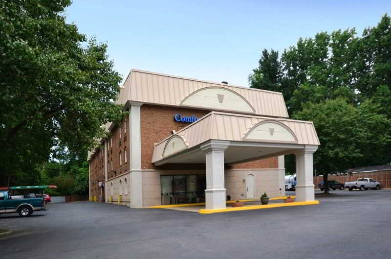 Clarion Pointe Charlottesville Esterno foto